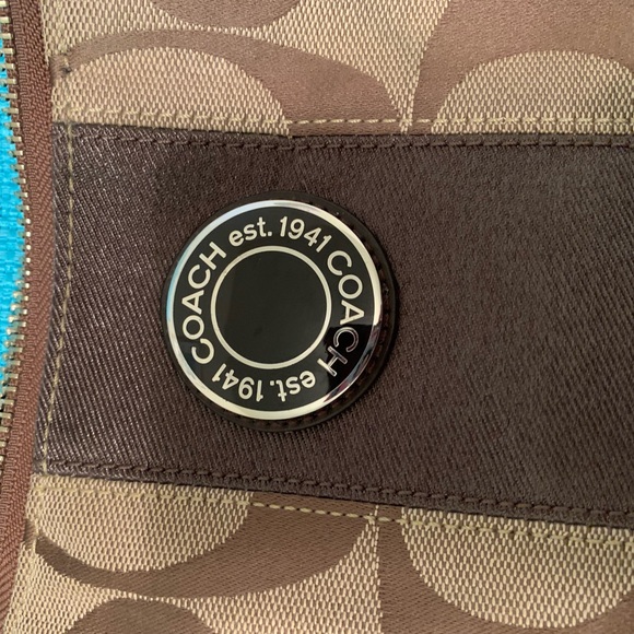 Authentic Coach Handbag, Excellent Condition - Picture 3 of 15